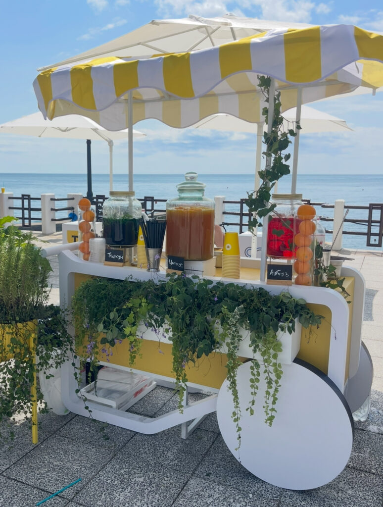 Аренда мебели на мероприятие в Сочи