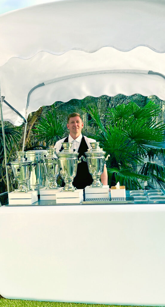 Выездной чайный бар в Сочи с самоварами